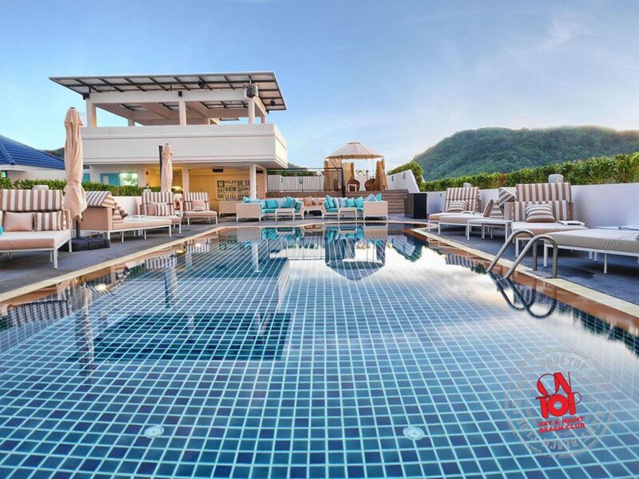 Swissotel Hotel Phuket Patong Beach Bagian luar foto