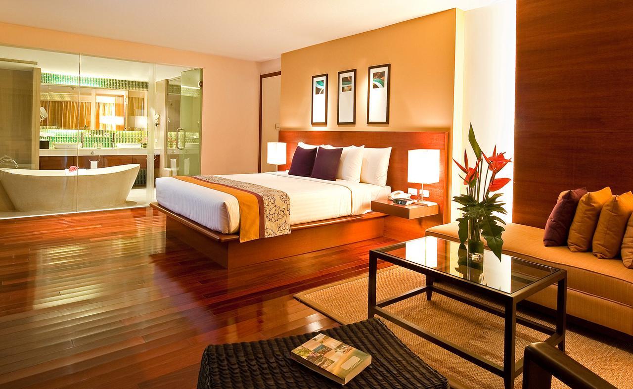 Swissotel Hotel Phuket Patong Beach Bagian luar foto